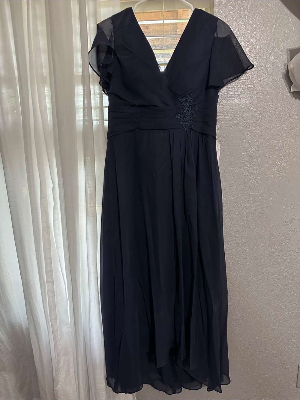 Elegant Navy V-Neck Chiffon Midi Dress
